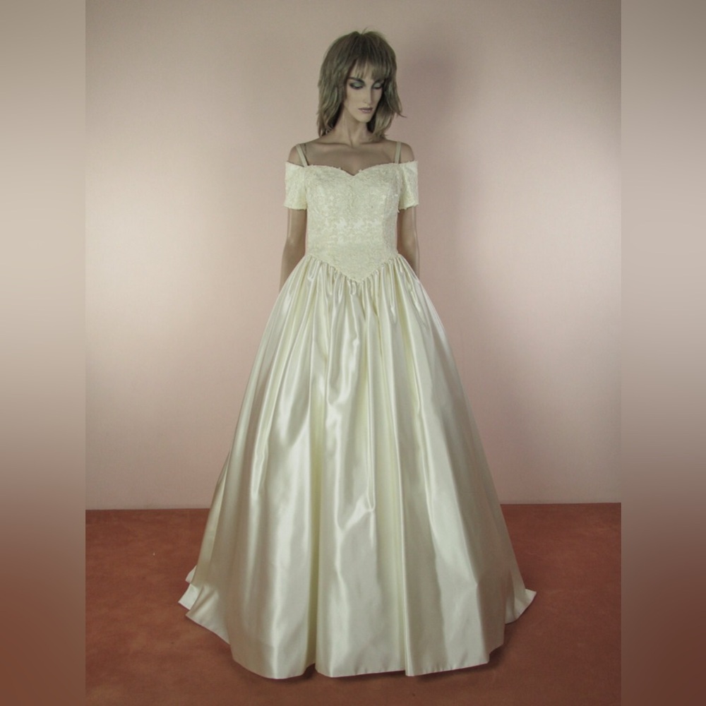 80’s Italian Dead Stock wedding gown